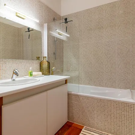 Au Pied De La Cathedrale, Familial, Parking Gratuit Apartment *