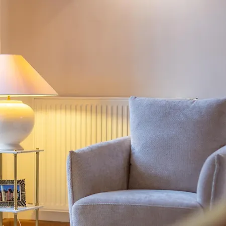 Au Pied De La Cathedrale, Familial, Parking Gratuit Apartment