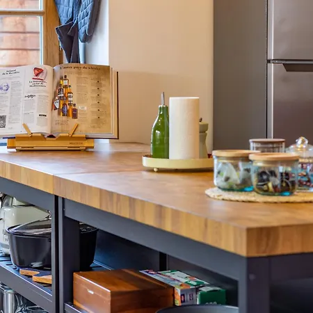 Au Pied De La Cathedrale, Familial, Parking Gratuit Apartment Troyes