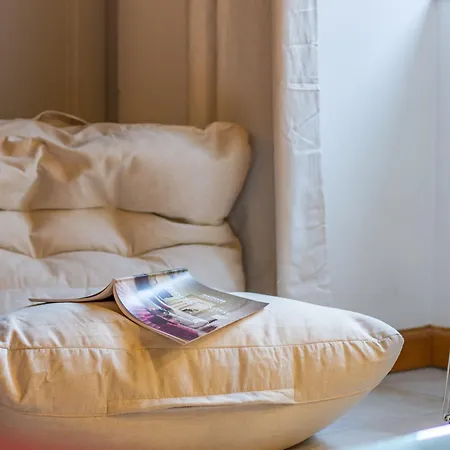 Apartment Au Pied De La Cathedrale, Familial, Parking Gratuit