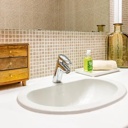 Au Pied De La Cathedrale, Familial, Parking Gratuit Apartment Troyes