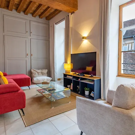 Au Pied De La Cathedrale, Familial, Parking Gratuit Apartment