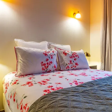 Au Pied De La Cathedrale, Familial, Parking Gratuit Apartment